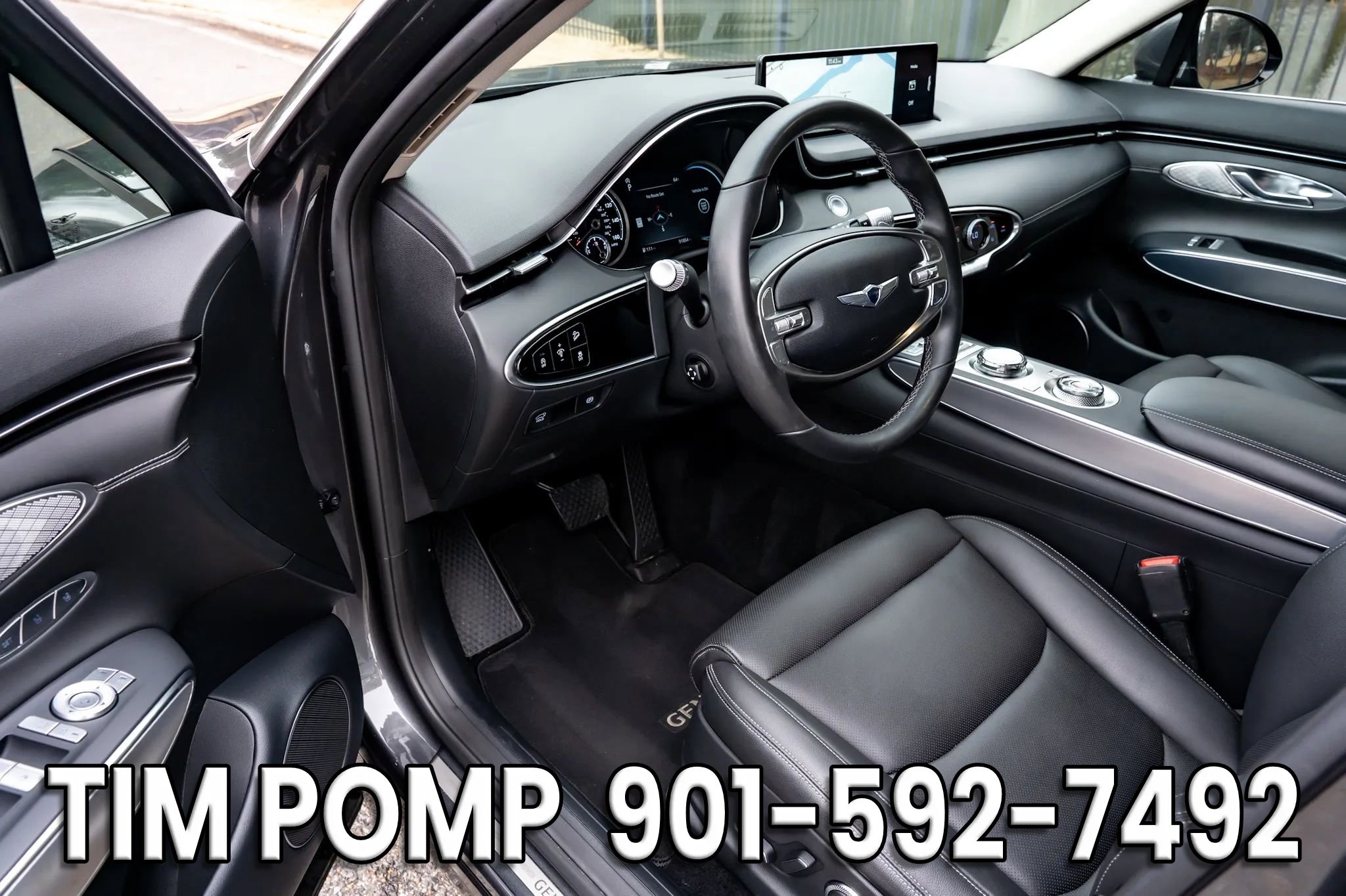 Used 2023 Genesis GV70 2.5T w/ Select Package image 10