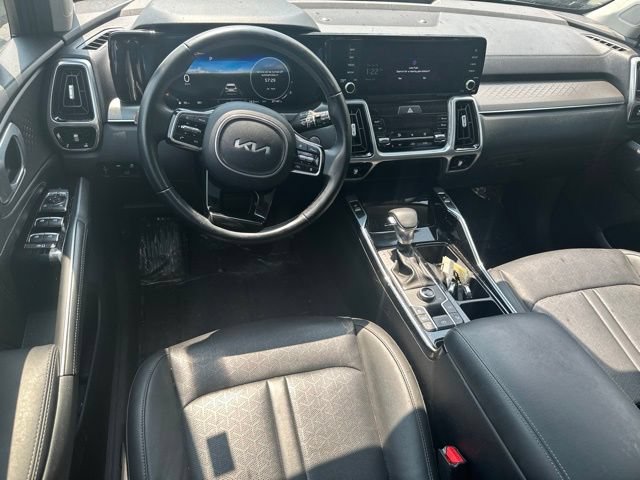Used 2023 Kia Sorento SX AWD/4WD image 11