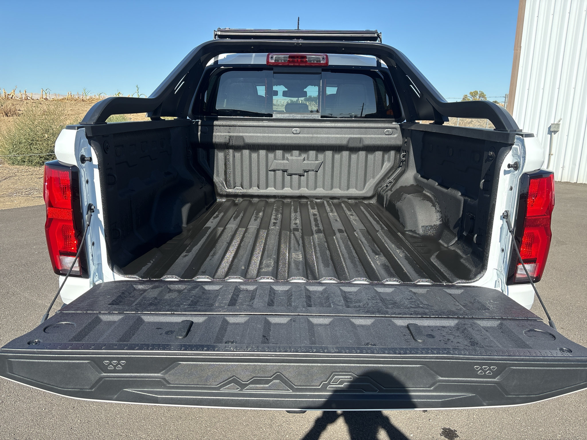Used 2025 Chevrolet Colorado ZR2 w/ Midnight Edition AWD/4WD image 10