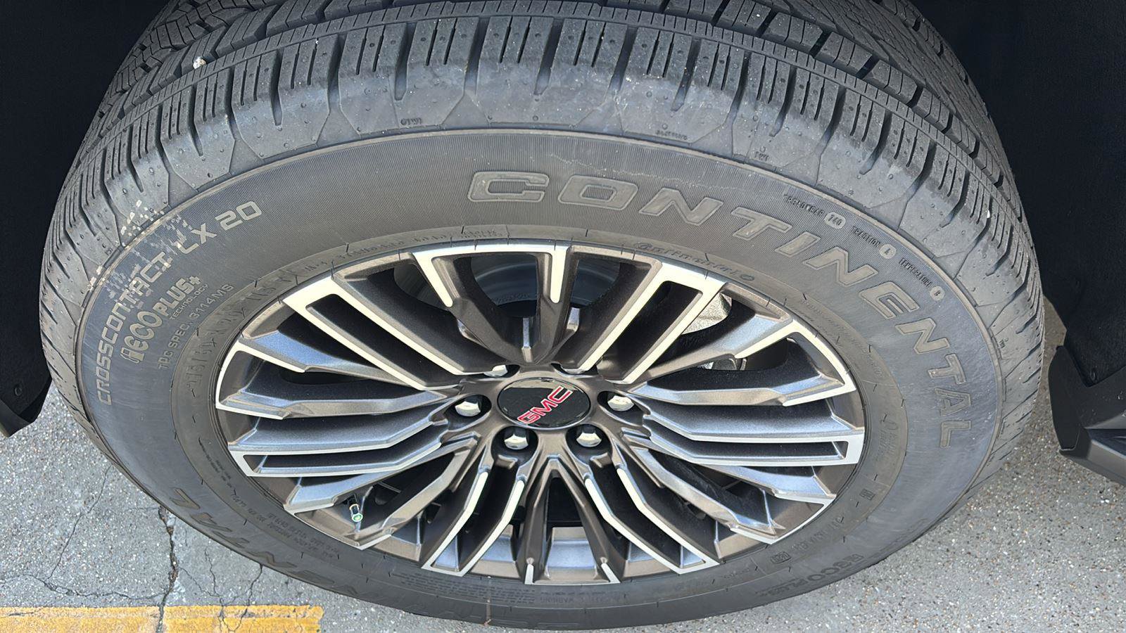 New 2026 GMC Yukon Elevation RWD image 12
