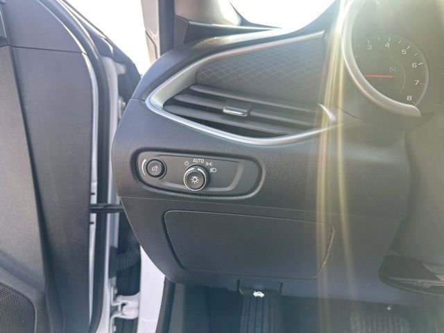 Used 2022 Chevrolet Malibu LT FWD image 30