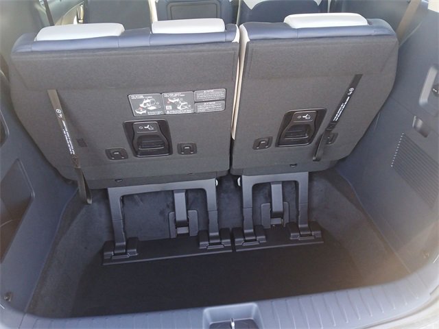 New 2026 Kia Carnival EX image 24