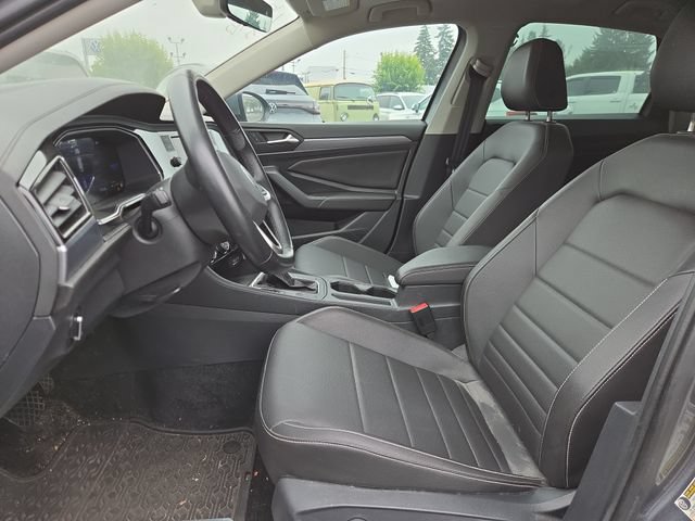 Used 2023 Volkswagen Jetta SE FWD image 12