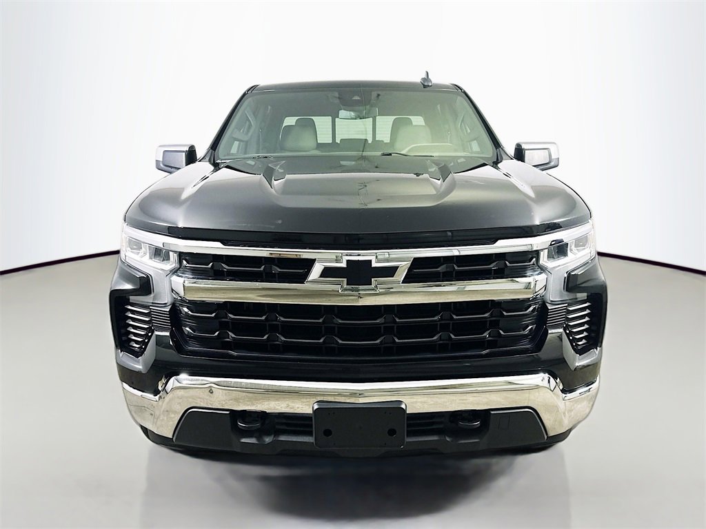 Used 2023 Chevrolet Silverado 1500 LT image 2