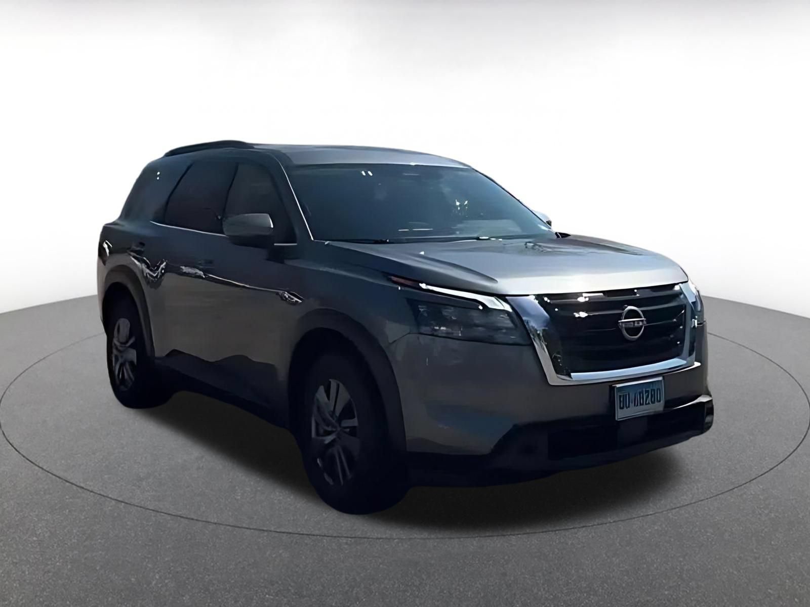 Used 2025 Nissan Pathfinder SV FWD video 2