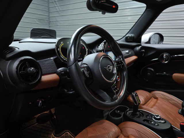 Used 2023 MINI Cooper SE FWD image 11