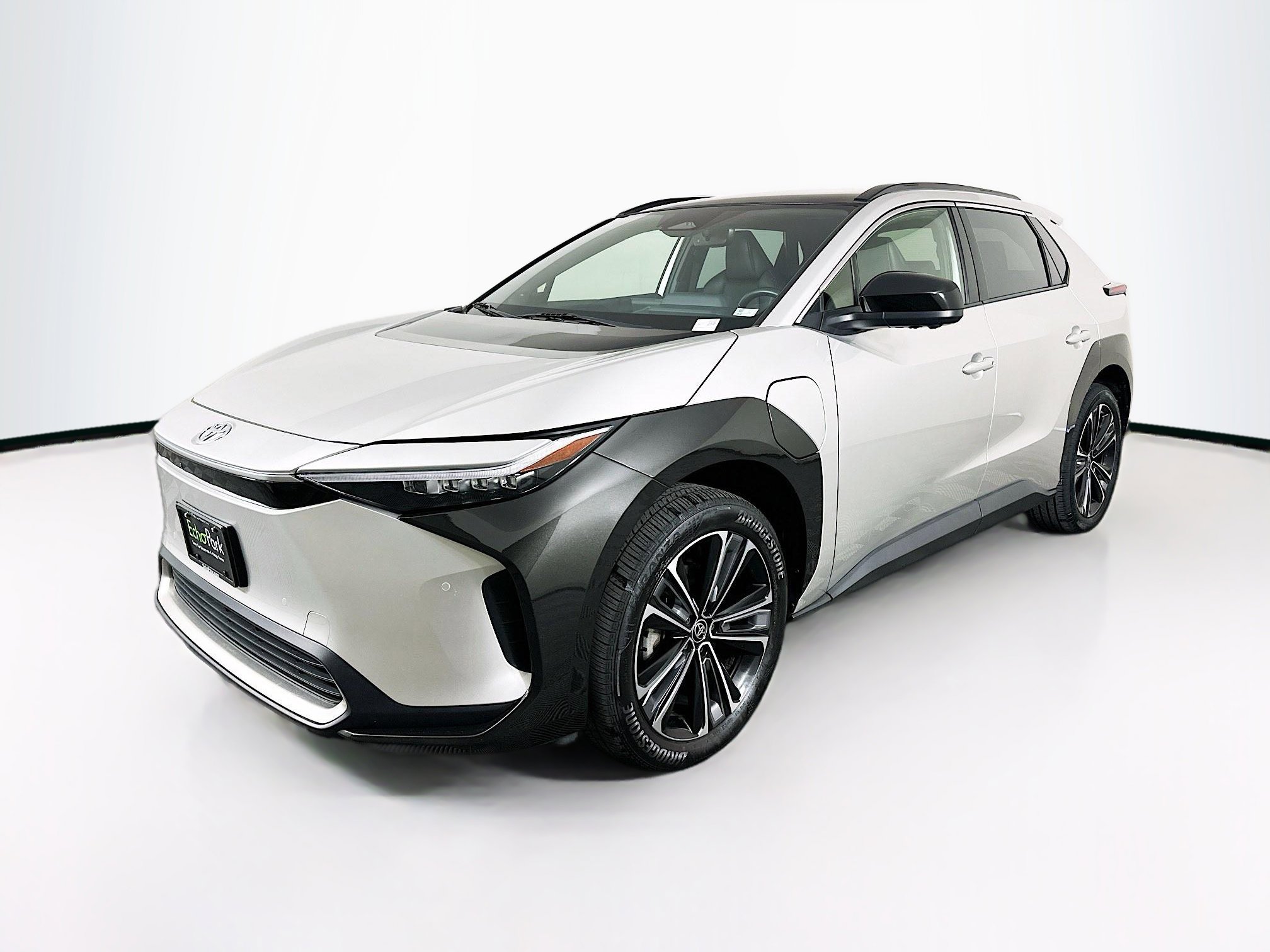 Used 2023 Toyota bZ4X AWD w/ Weather Package image 3