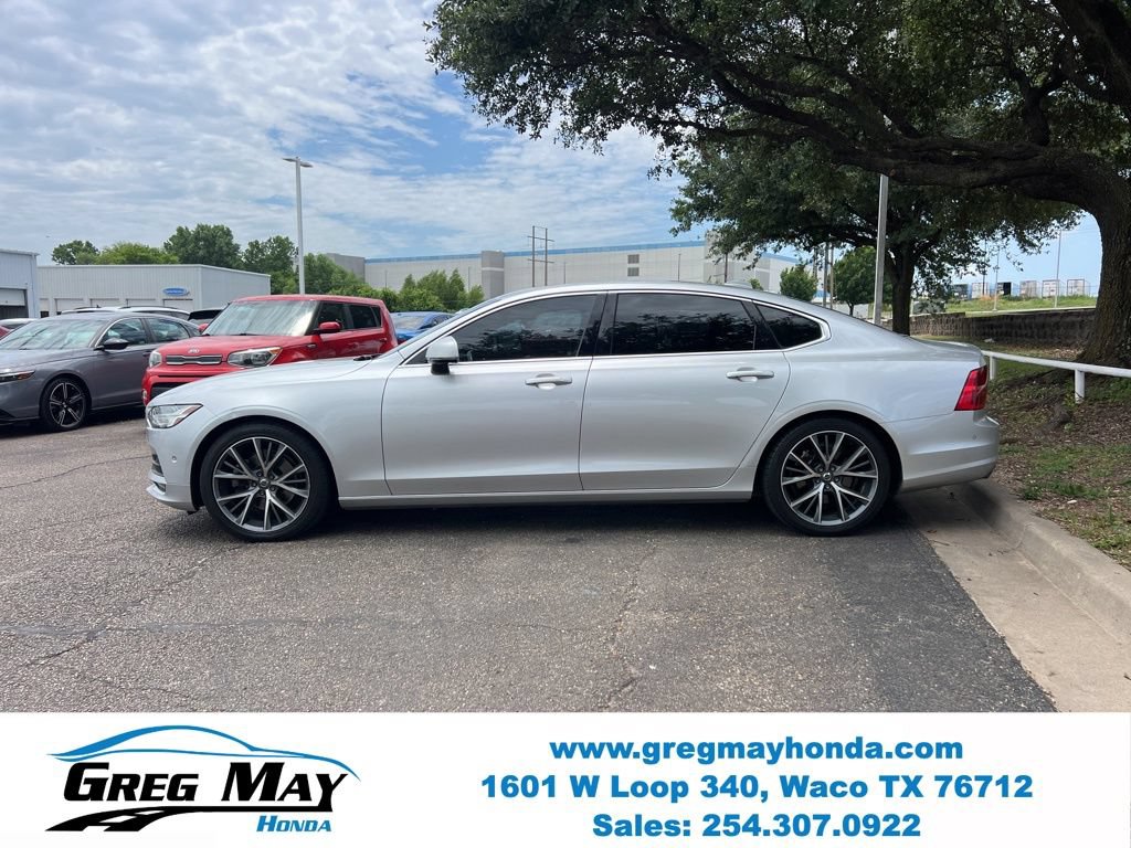 Used 2018 Volvo S90 T5 Momentum w/ Convenience Package FWD image 4
