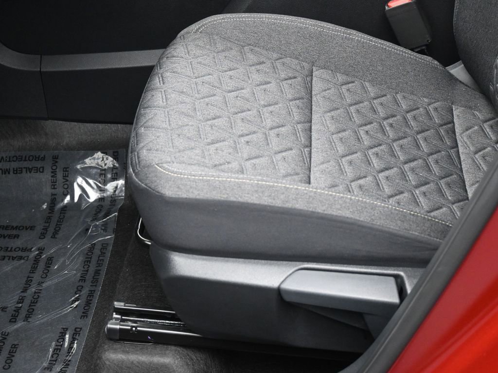 Used 2025 Nissan Kicks SV w/ Interior Electronics Package image 16