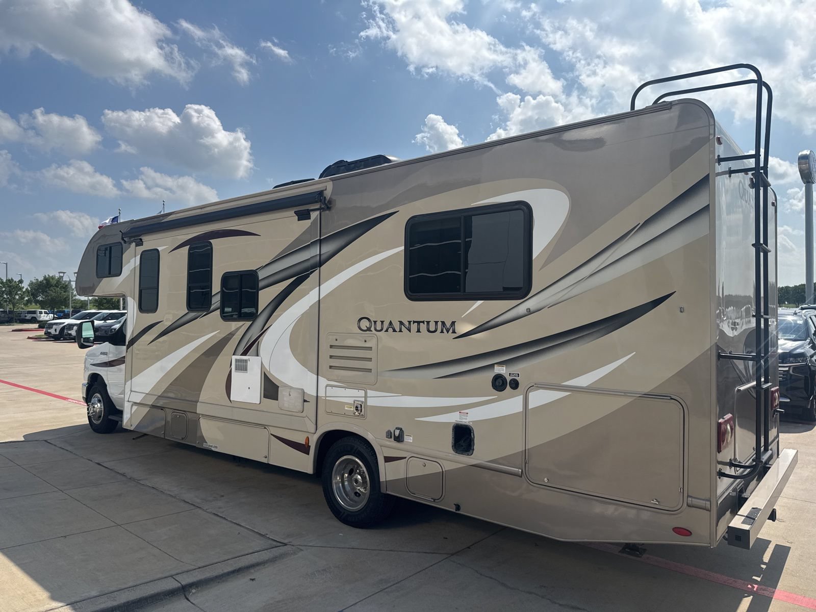 Used 2018 Ford E-450 and Econoline 450 Super Duty w/ Motorhome Prep Package RWD image 6