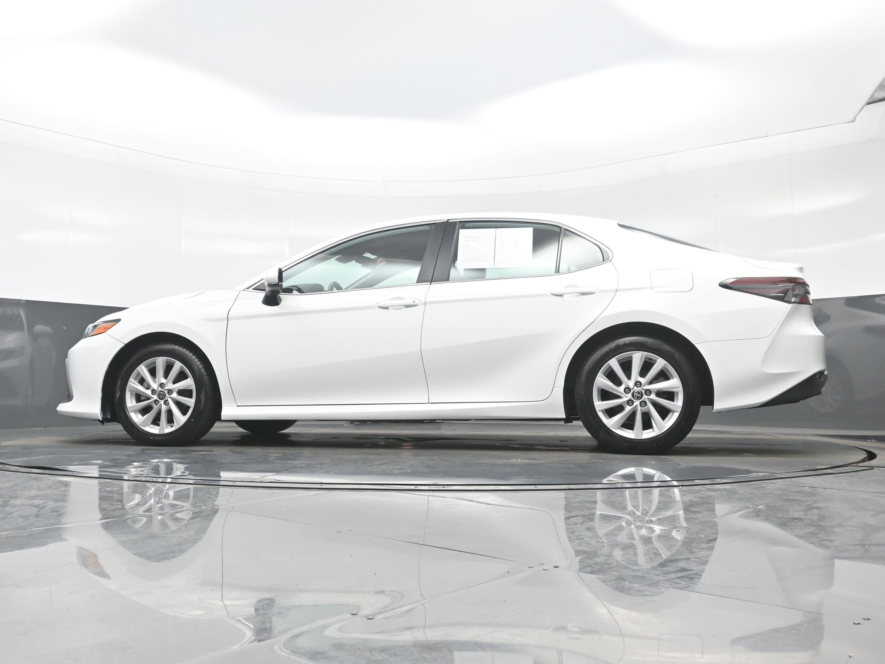 Used 2024 Toyota Camry LE image 28