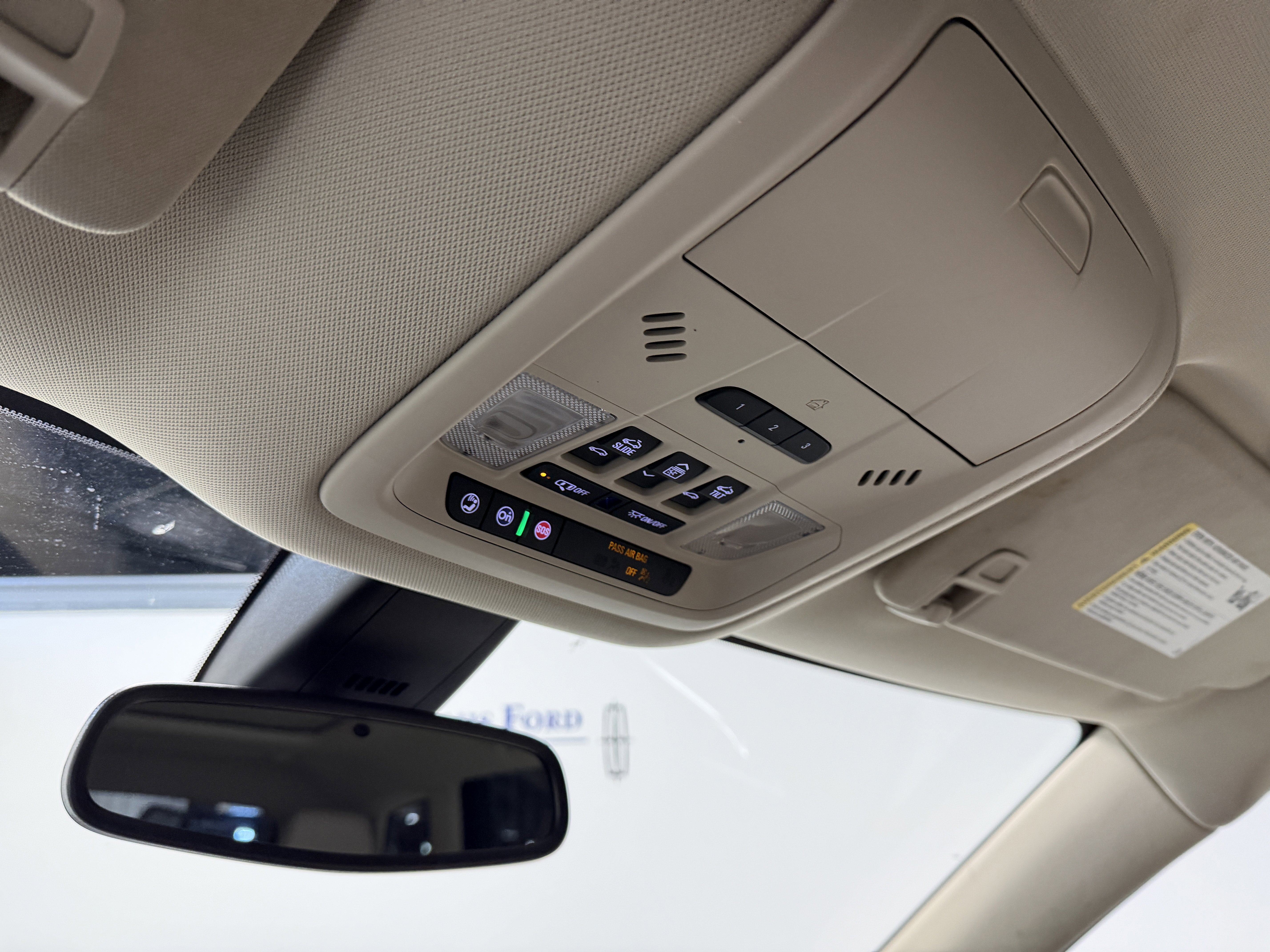 Used 2023 Buick Enclave Essence w/ Experience Buick Package image 9