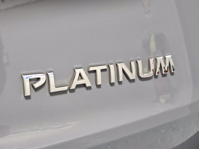 Used 2023 Nissan Rogue Platinum FWD image 11