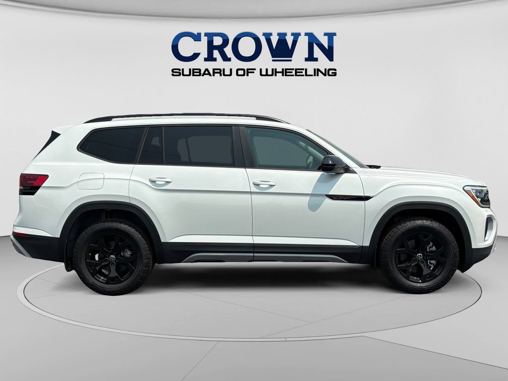 New 2026 Volkswagen Atlas Peak Edition AWD/4WD image 2