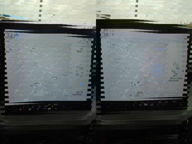 Used 2025 Ford Escape Platinum image 17