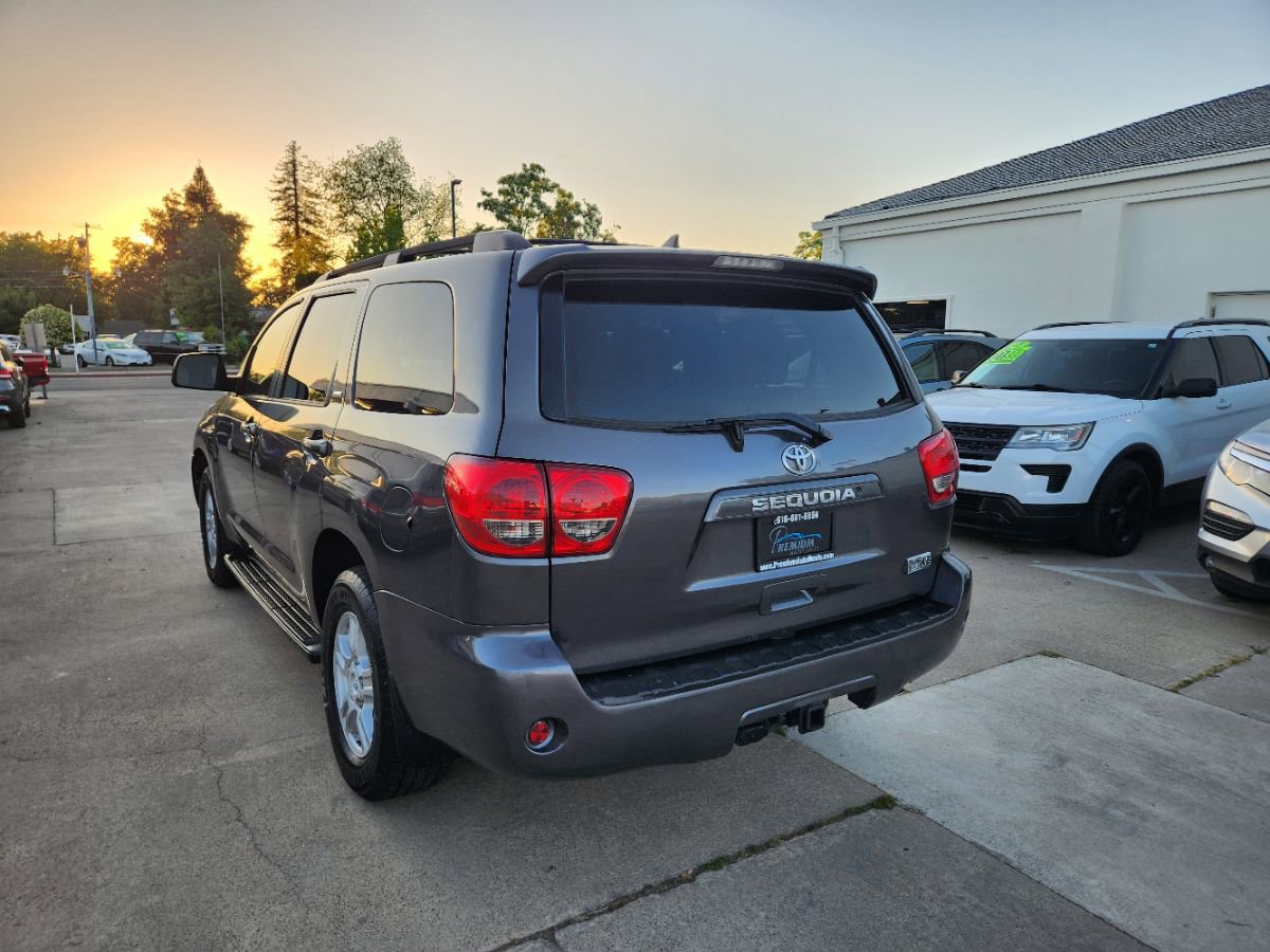 Used 2013 Toyota Sequoia SR5 image 4