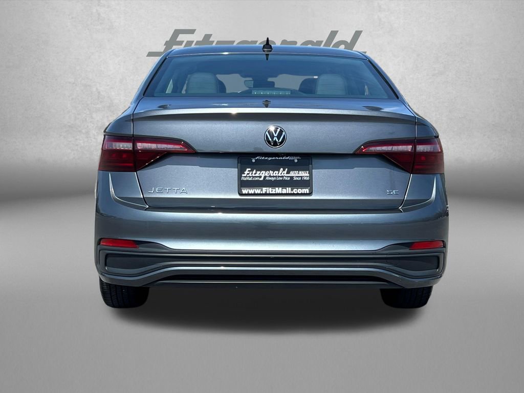 Used 2024 Volkswagen Jetta SE FWD image 6