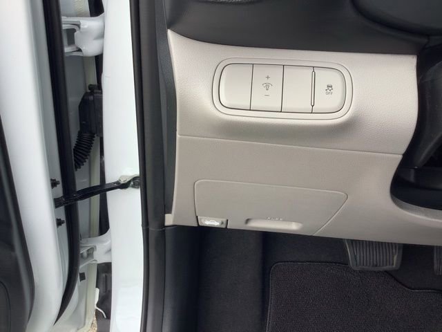 Certified 2026 Hyundai Venue SEL FWD image 25