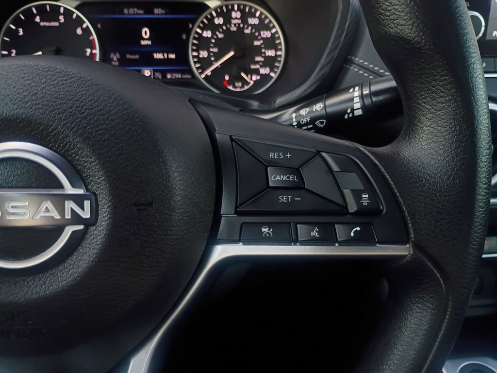 Used 2024 Nissan Sentra SV FWD image 25