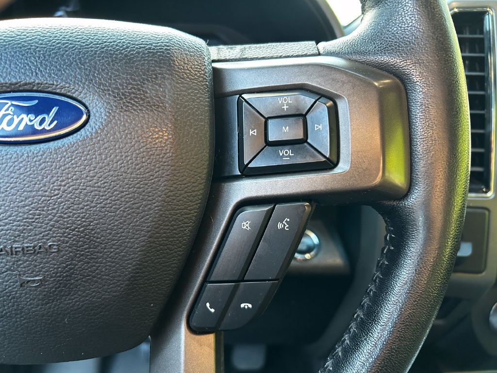 Used 2019 Ford Expedition XLT w/ Equipment Group 202A AWD/4WD image 18