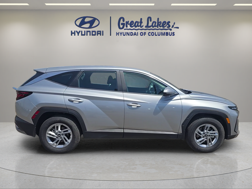 Certified 2025 Hyundai Tucson SE FWD image 6