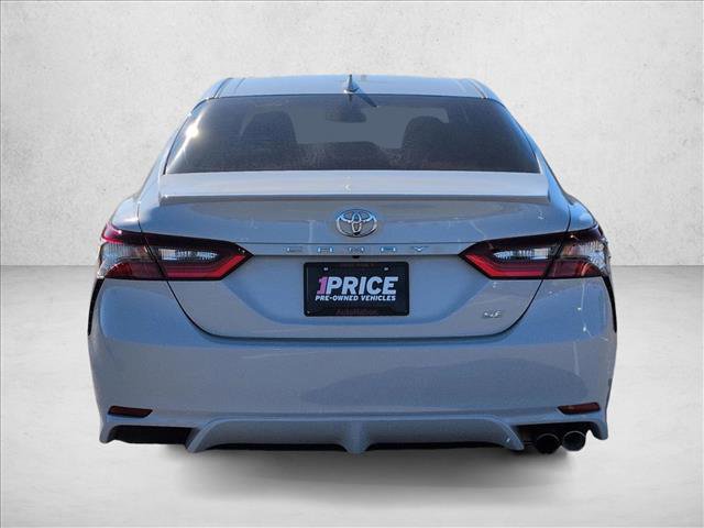 Used 2022 Toyota Camry SE w/ Carpet Mat Package (TMS) image 7