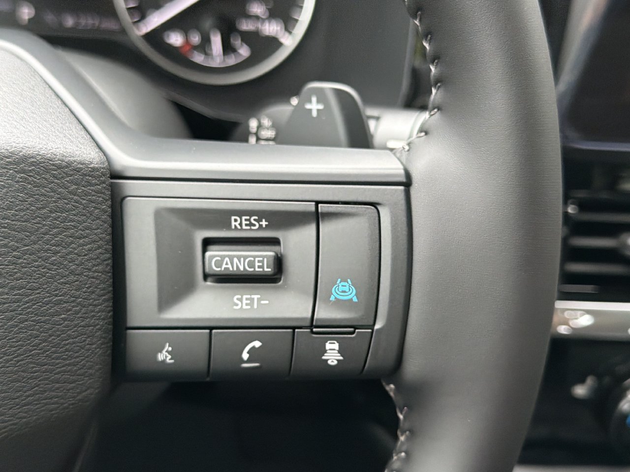 New 2026 Nissan Pathfinder SV FWD image 9