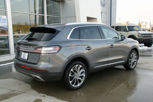 Used 2023 Lincoln Nautilus Reserve w/ Equipment Group 201A image 3