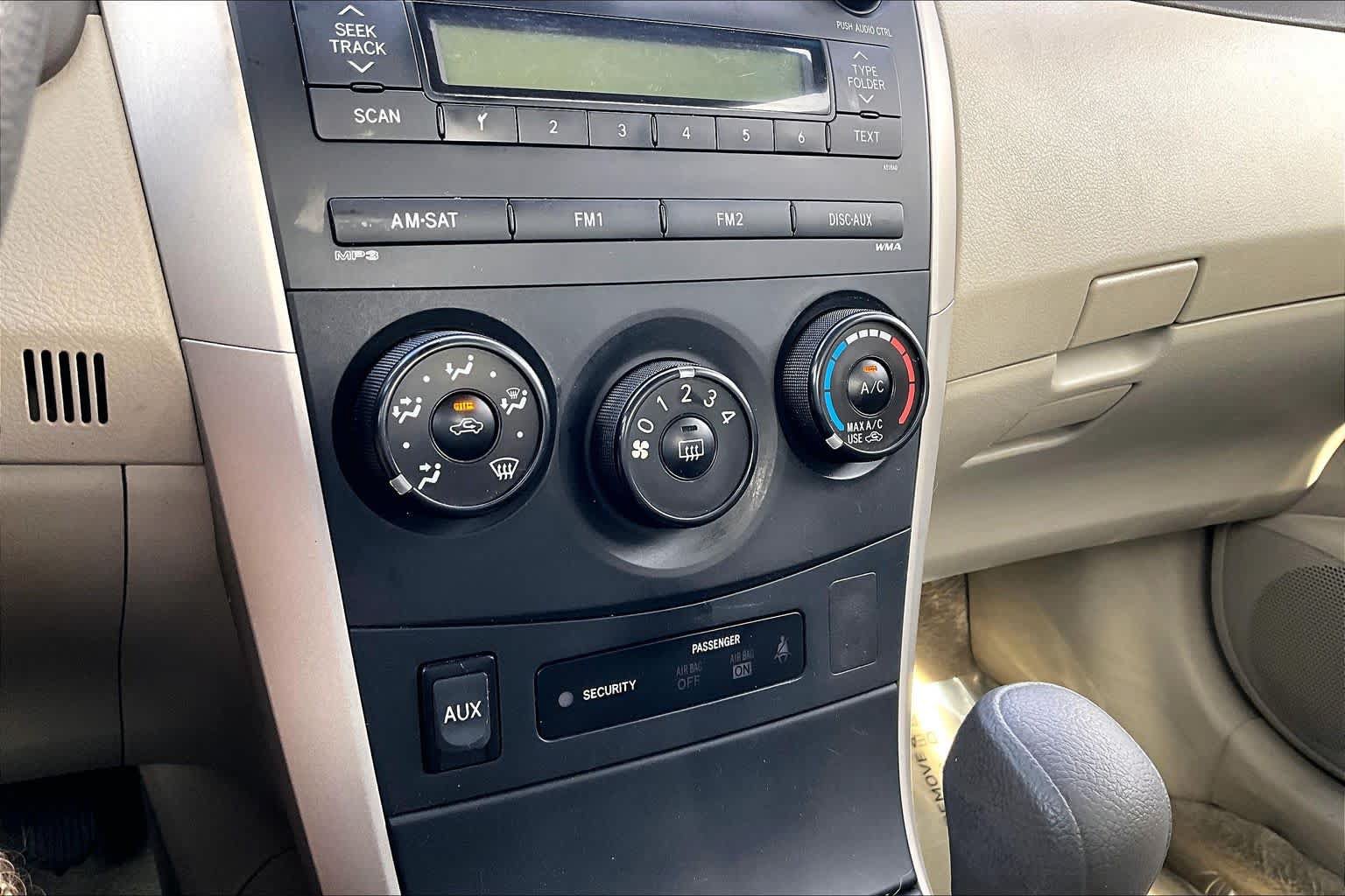 Used 2010 Toyota Corolla LE w/ All Weather Guard Pkg FWD image 33