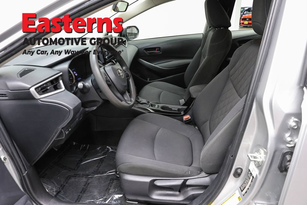 Used 2022 Toyota Corolla LE FWD image 13