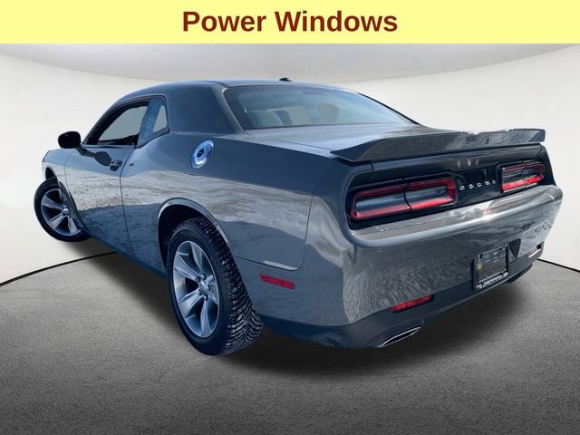 Used 2019 Dodge Challenger SXT image 10