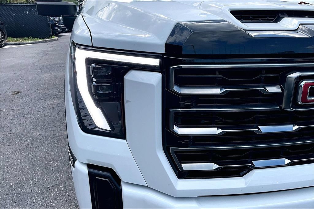 Used 2026 GMC Sierra 2500 AT4 w/ AT4 Premium Plus Package AWD/4WD image 30
