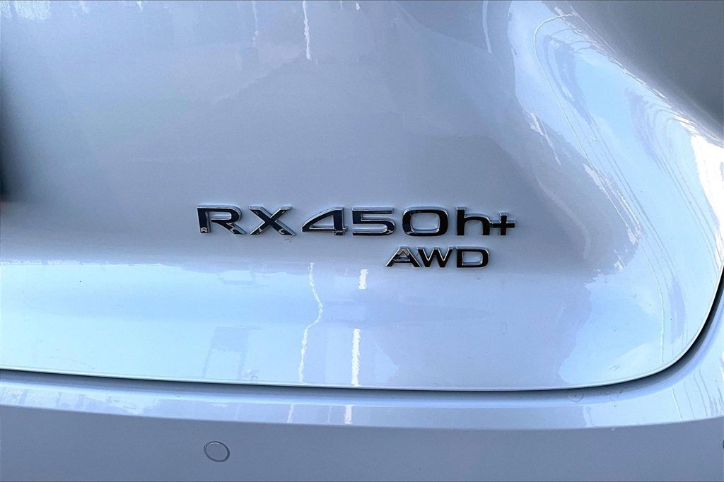 Used 2024 Lexus RX 450h AWD w/ Luxury Package image 29