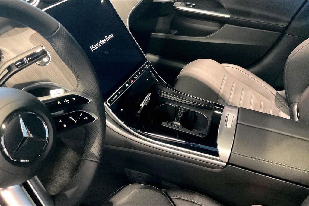 New 2026 Mercedes-Benz C 300 4MATIC Sedan image 8