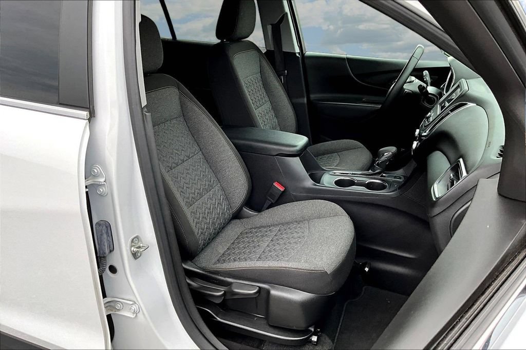 Used 2024 Chevrolet Equinox LT AWD/4WD image 31