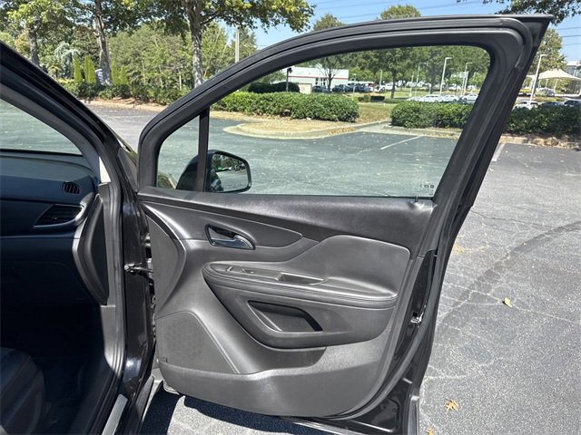 Used 2022 Buick Encore Preferred w/ Safety Package image 29