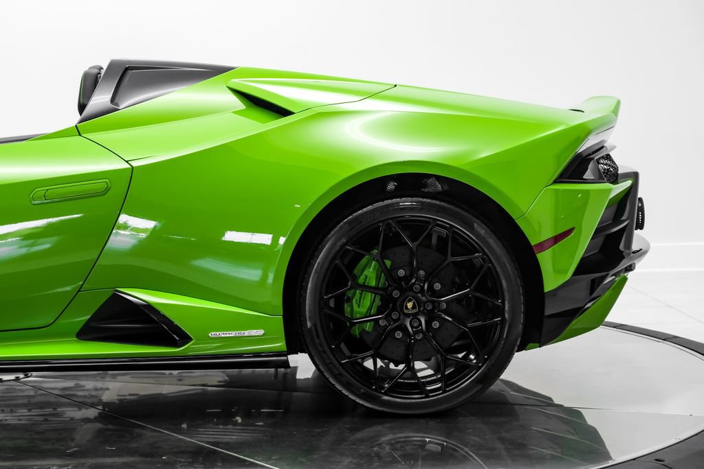 Used 2024 Lamborghini Huracan EVO AWD/4WD image 16