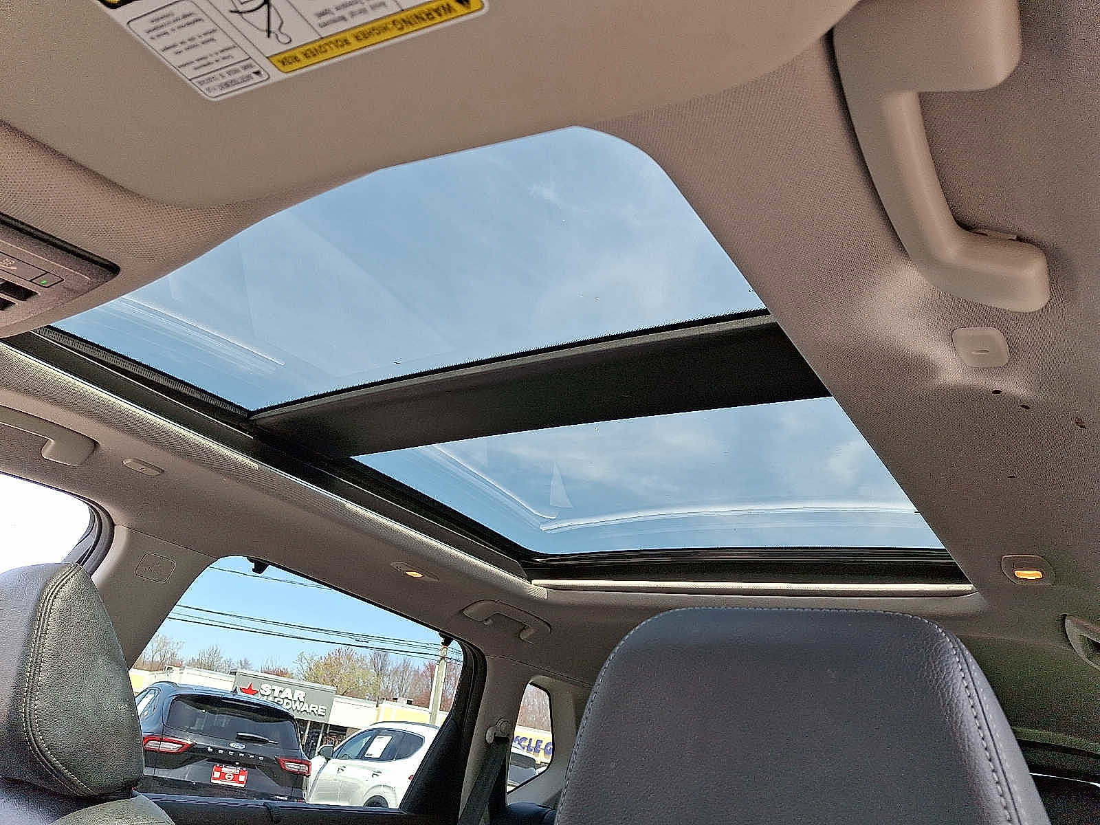 Used 2022 Nissan Rogue SL w/ SL Premium Package image 15