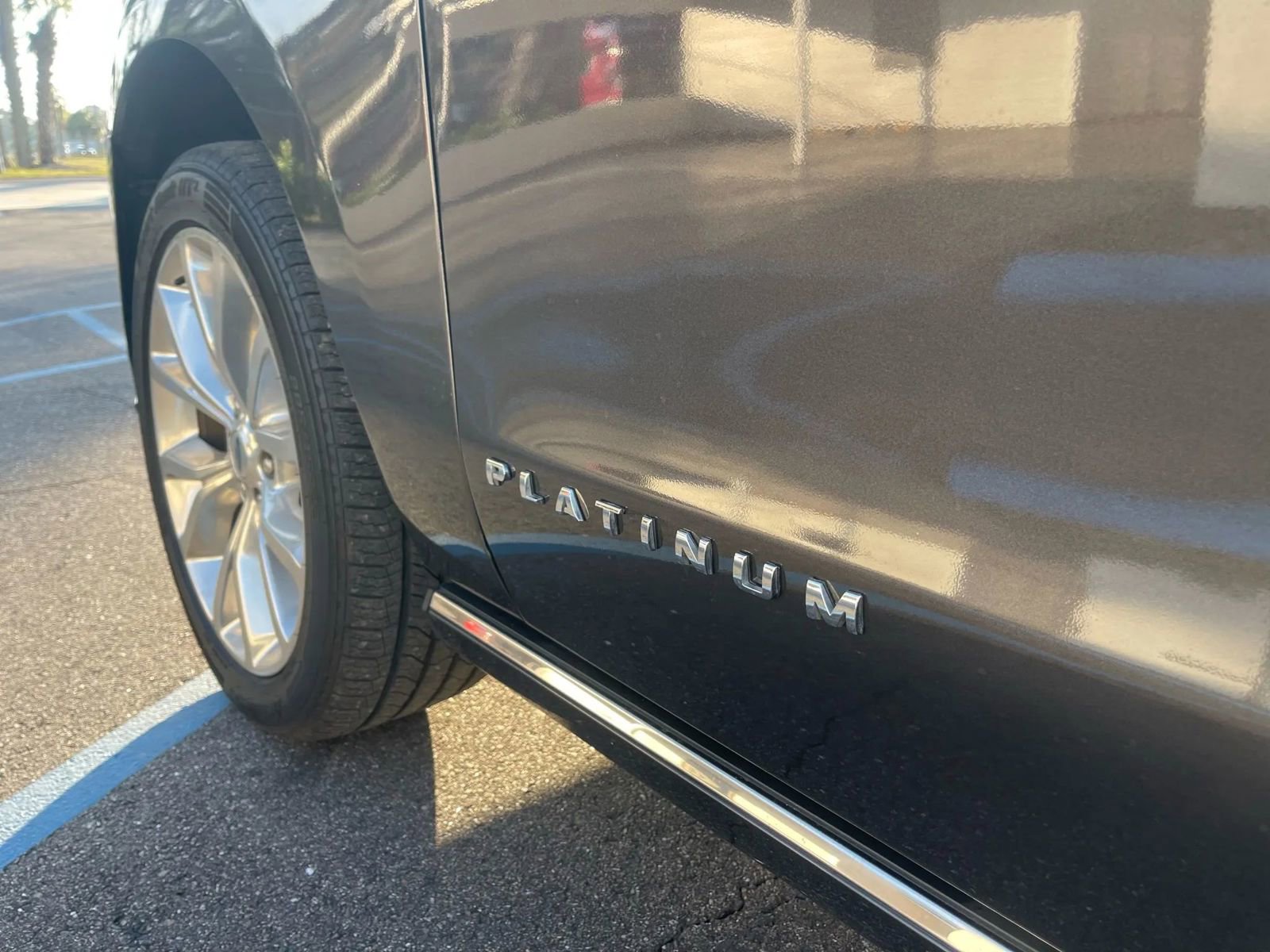 Used 2019 Ford Expedition Platinum image 14