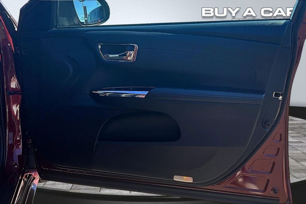 Used 2013 Toyota Avalon XLE image 22