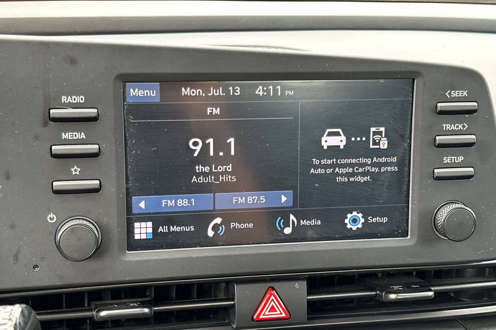 Used 2025 Hyundai Elantra Sport FWD image 17