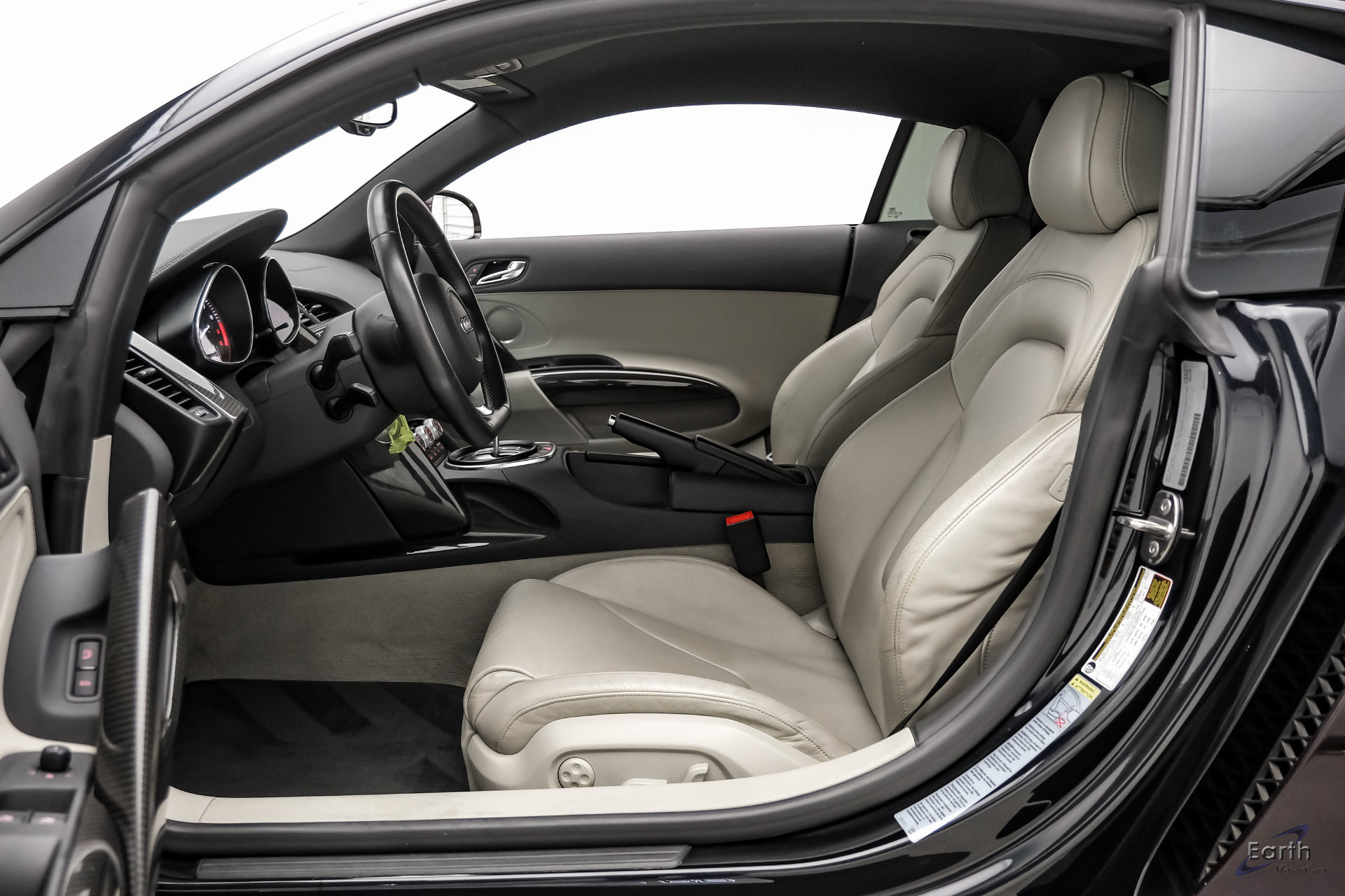 Used 2011 Audi R8 V10 AWD/4WD image 40