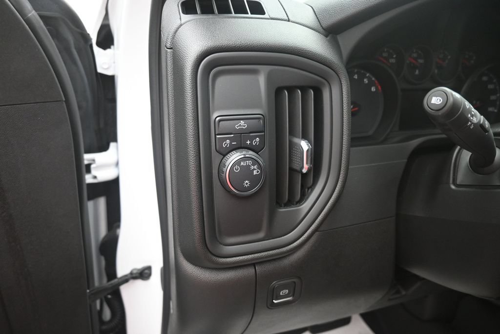 Used 2024 Chevrolet Silverado 1500 Custom RWD image 13