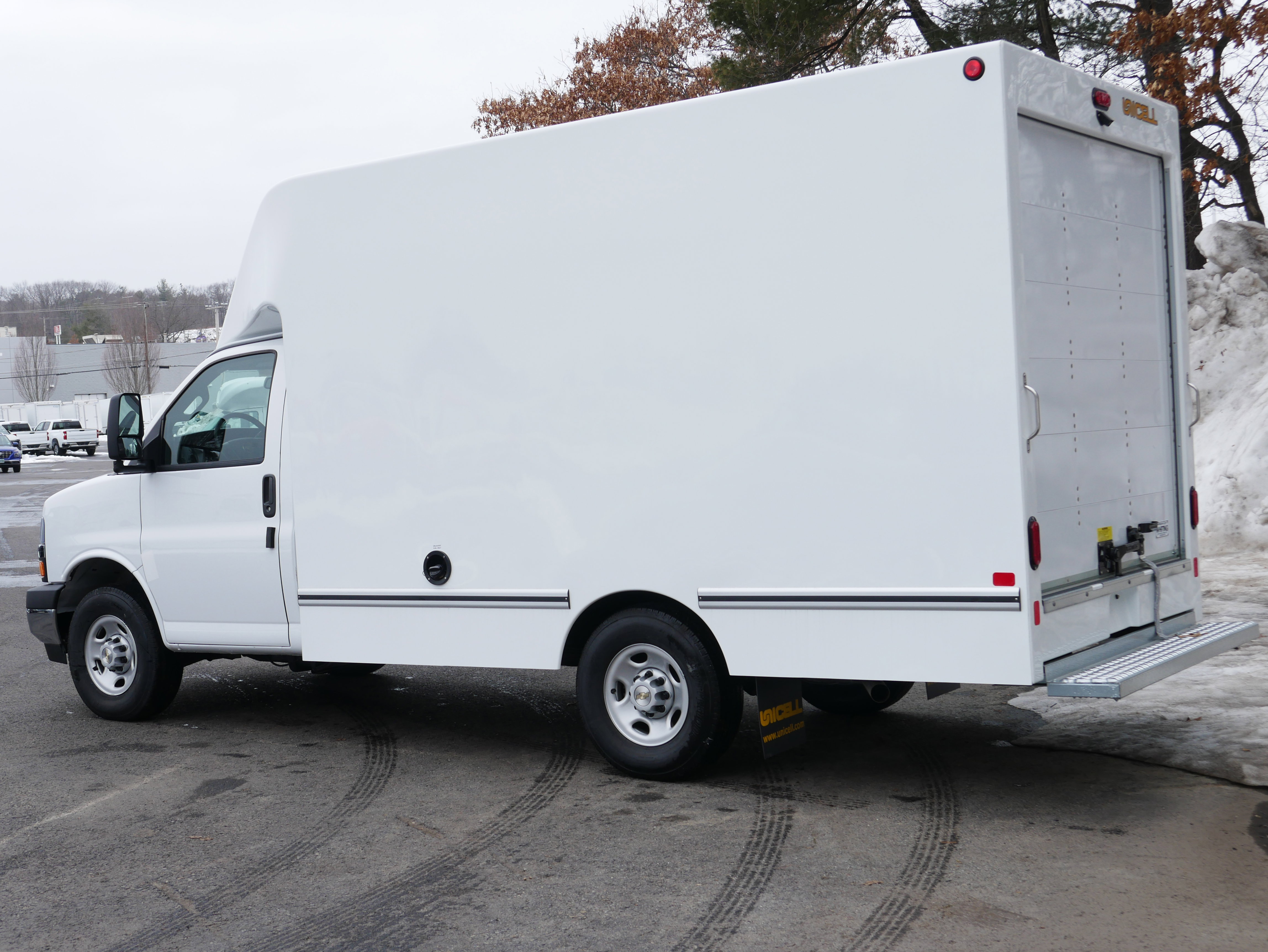 New 2025 Chevrolet Express 3500 w/ Power Convenience Package image 4