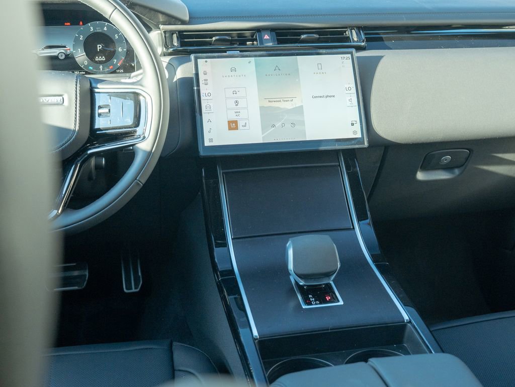 New 2026 Land Rover Range Rover Velar Dynamic SE AWD/4WD image 20