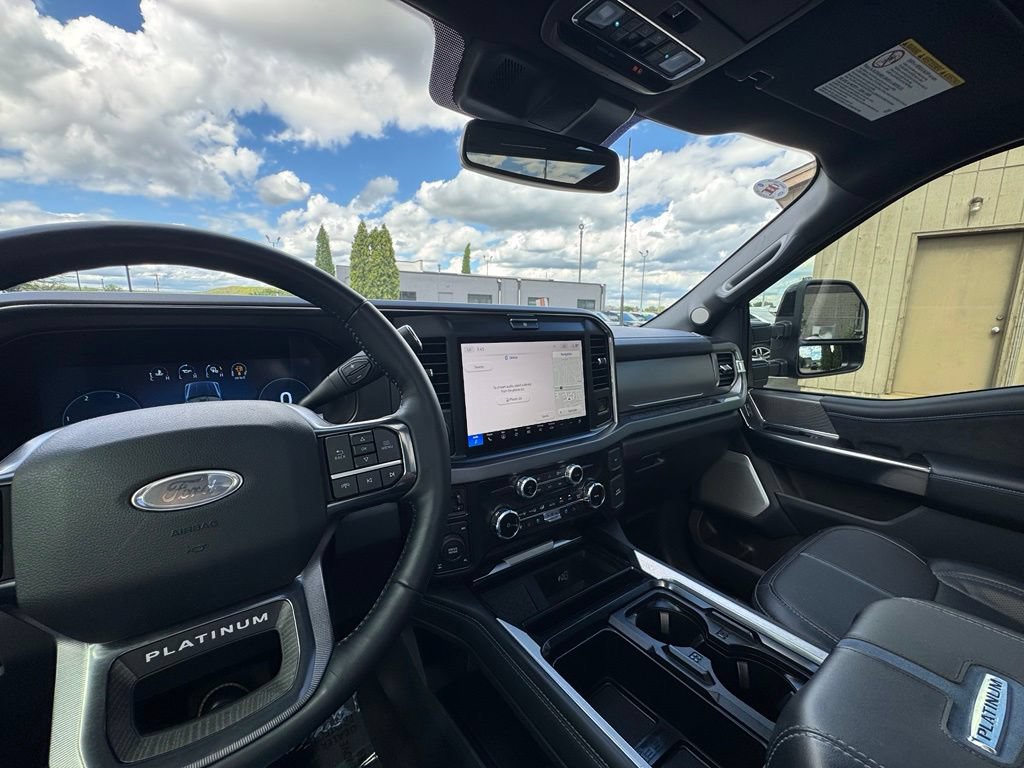 Used 2025 Ford F250 Platinum AWD/4WD image 35