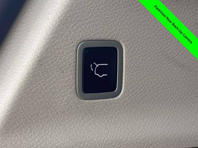Used 2023 Chrysler Pacifica Touring-L FWD image 37