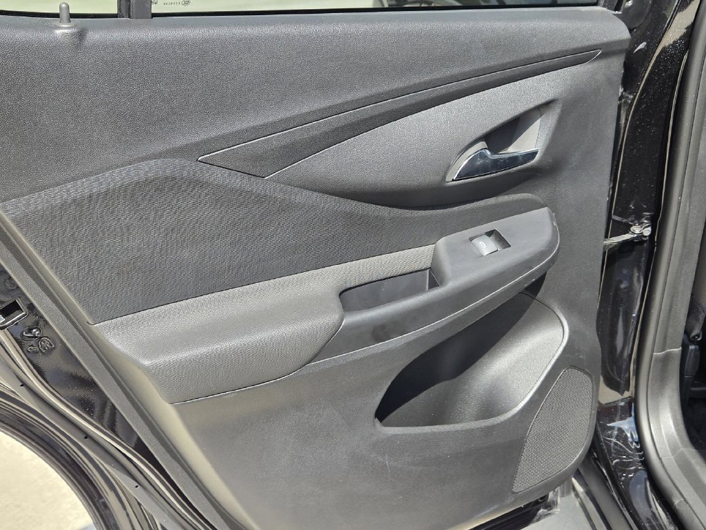Used 2026 Buick Envista Preferred FWD image 36