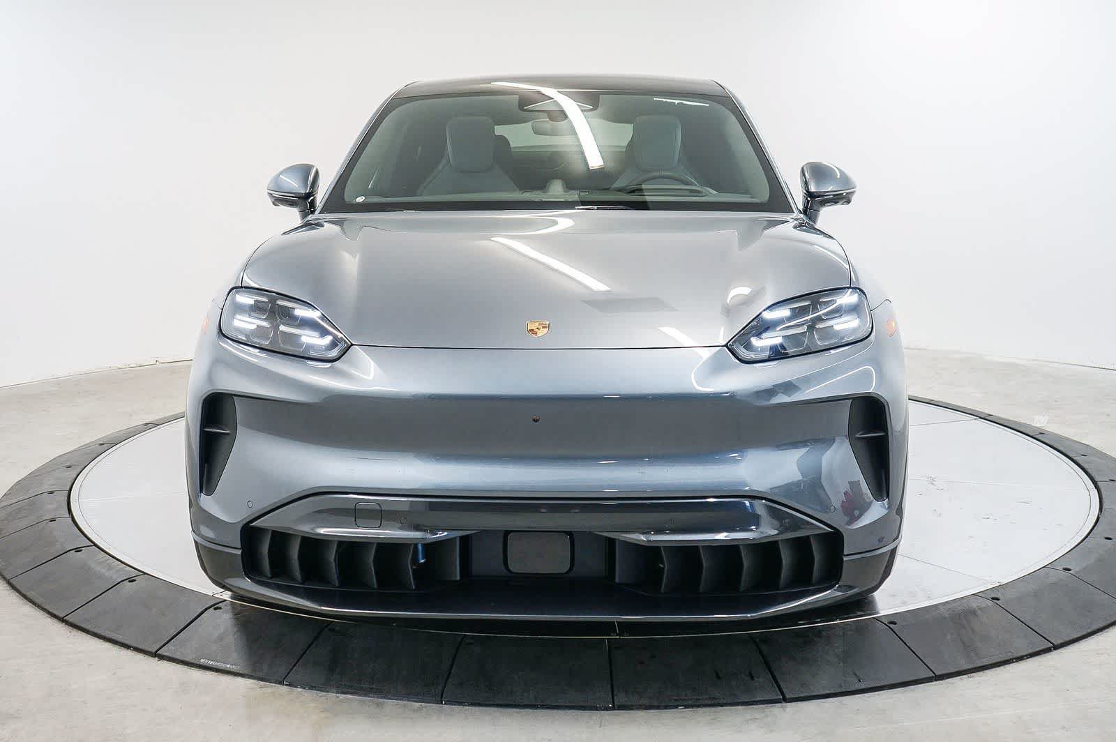 New 2026 Porsche Cayenne Electric Coupe AWD/4WD image 6