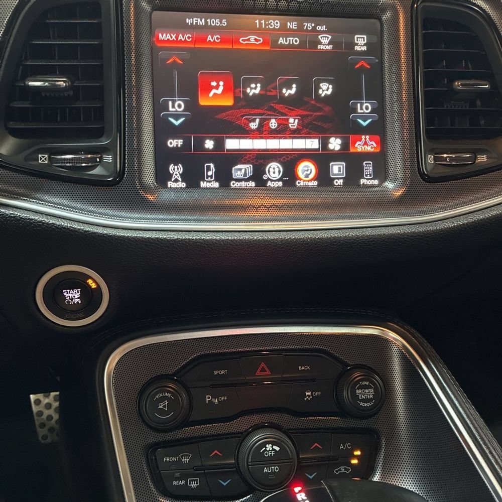 Used 2015 Dodge Challenger SXT Plus RWD image 8